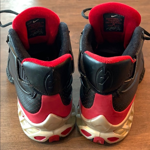 ***2004***  Air Zoom Vick 2 size 10.5 - Picture 3 of 6